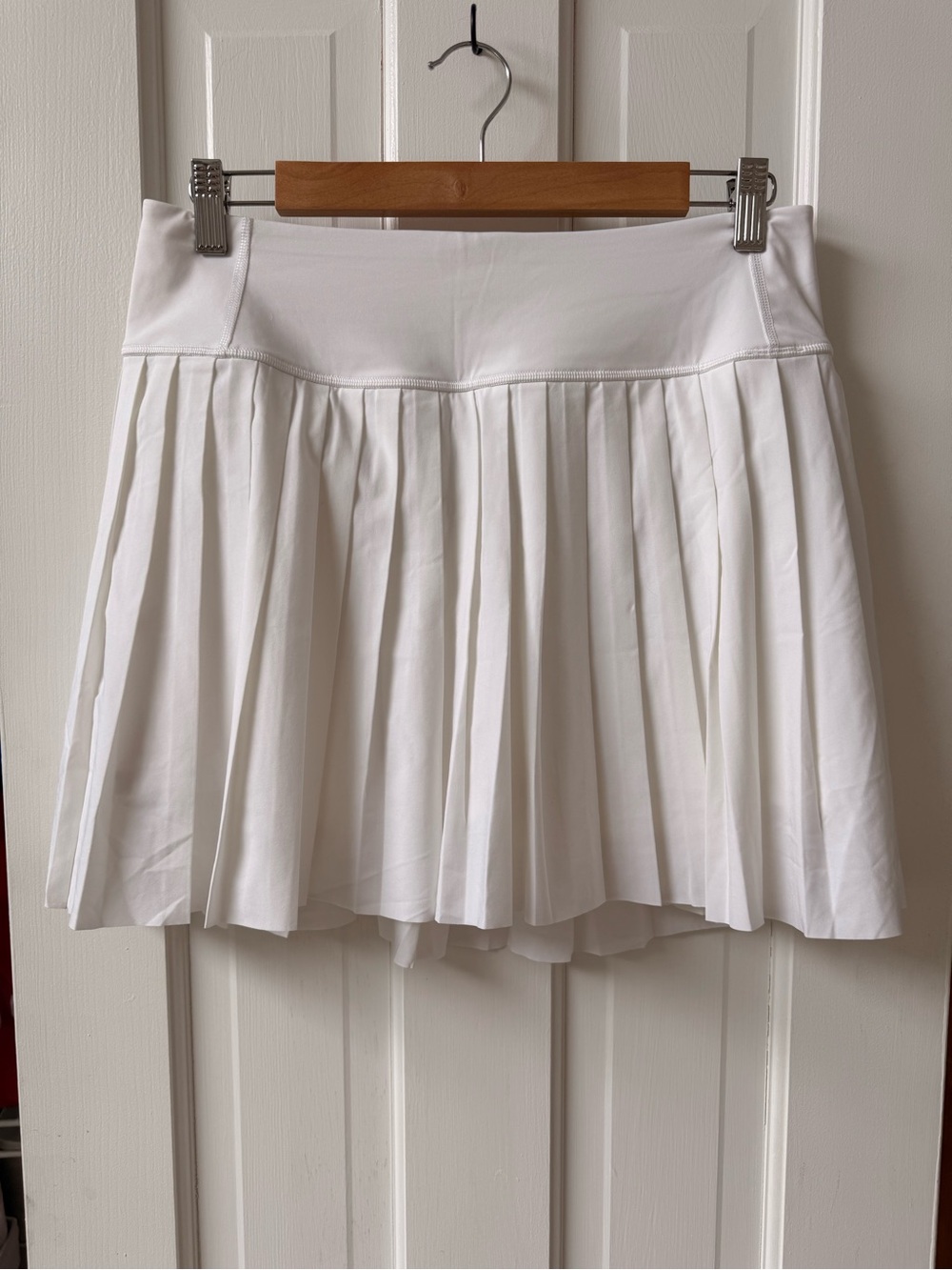 Athleta White Pleated Skort